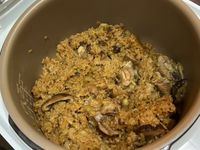 花雕香菇雞腿煲飯