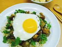 星期日簡餐 茄子蓋飯+皇帝豆炒蝦仁