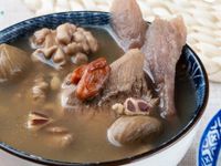 核桃栗子淮山瘦肉湯