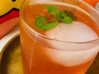 楊梅蘭姆酒