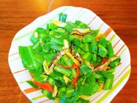 香辣小魚炒山蘇