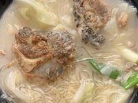 白菜粉絲魚頭湯