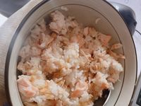 鮭魚菇菇炊飯