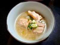 肋排肉骨茶
