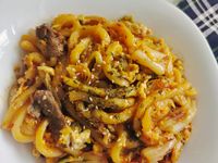 泡菜牛肉炒烏龍麵