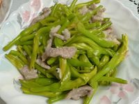 金針炒肉絲
