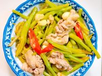 金針炒肉片