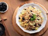 黑豆肉骨茶飯
