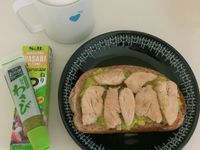 山葵酪梨雞肉吐司