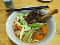 羊腿湯