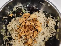 皮蛋乾拌麵