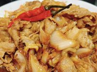 令人食慾大開的酸白菜炒肉片
