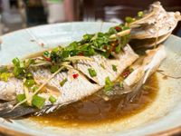 清蒸鱸魚