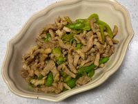 金針花炒肉絲