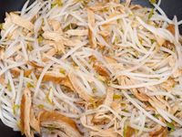 豆芽菜炒豆皮