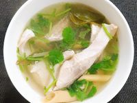 泰式清燉魚湯ต้มตะไคร้ปลา
