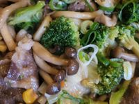 沙茶牛肉炒烏龍麵