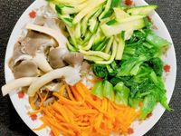 蔬食東北拌飯(五辛素)