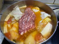 泡菜牛肉火鍋（炒泡菜鍋底教學）