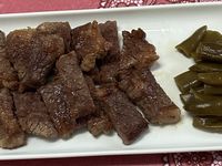 剝皮辣椒牛