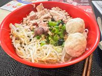 越南豬肉河粉湯