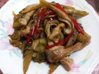 酸菜炒肚絲