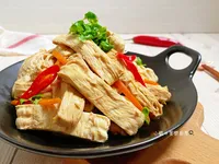 涼拌豆包