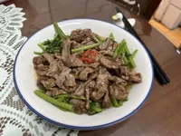 爸爸的沙茶牛肉炒空心菜