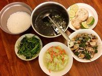 三杯蛤蜊、檸檬鯽魚、紫菜蚵仔湯....