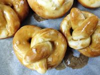 蝴蝶餅 Soft Pretzel