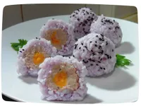 紫彩米蛋黃芋泥飯糰
