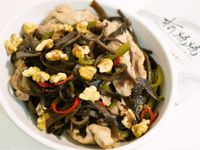 黑木耳辣炒瘦肉