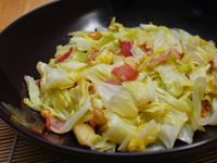 很餐廳的家常菜-培根炒高麗-醋溜花生版