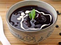 用電鍋作黑豆紫米甜湯