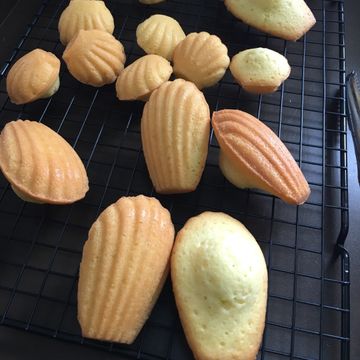 " Madeleine " (檸檬柑橘瑪德蓮貝殼蛋糕) "香芬"祕密大公開 !!!!!:靜怡妹 一起做