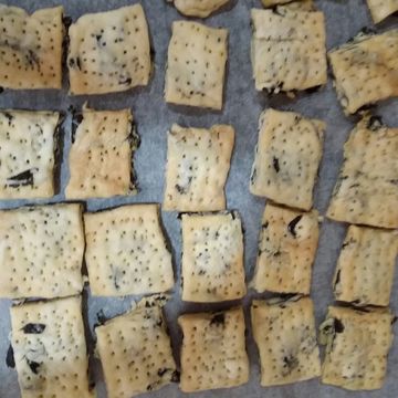 Ann Wu一起做了低卡,無蛋,無糖,無奶油  海苔鹹餅乾