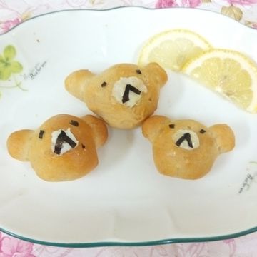 chun手作料理食堂一起做了簡單揉「小熊甜筒麵包」夏日裡的療癒麵包♪