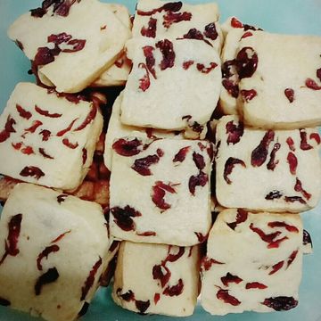 林淑菁一起做了蔓越莓奶油餅乾