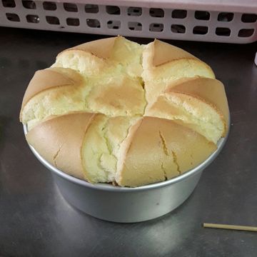 蔡嘉家一起做了乳酪戚風蛋糕