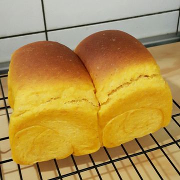 小白貓一起做了南瓜吐司麵包
