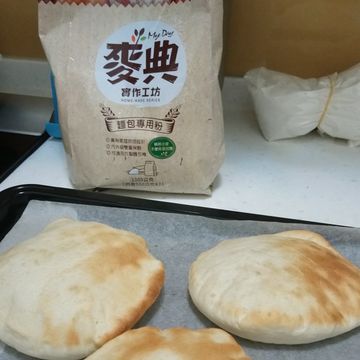 Sujin Pan一起做了PITA 口袋麵包【麥典實作工坊】