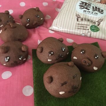 劉佳妮一起做了簡單揉「小熊甜筒麵包」夏日裡的療癒麵包♪