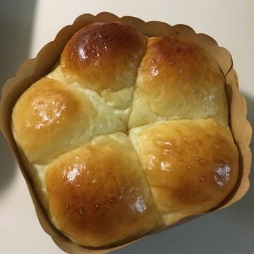 小希一起做了優酪乳奶油小餐包
