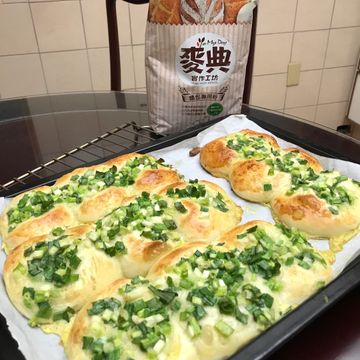 陳玉如一起做了蔥花麵包  【麥典實作工坊麵包專用粉】