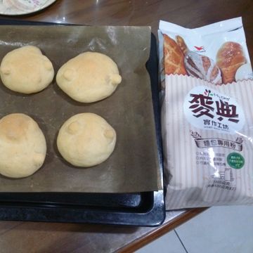 Judy一起做了簡單揉「小熊甜筒麵包」夏日裡的療癒麵包♪