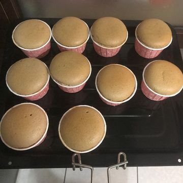 張瑜芩一起做了巧克力杯子蛋糕