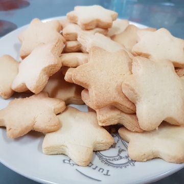 思步頁一起做了原味奶油餅乾