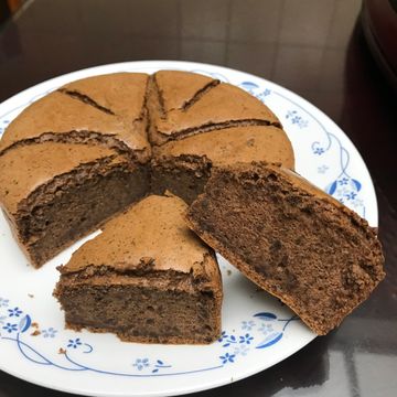陳玉如一起做了可可棉花蛋糕