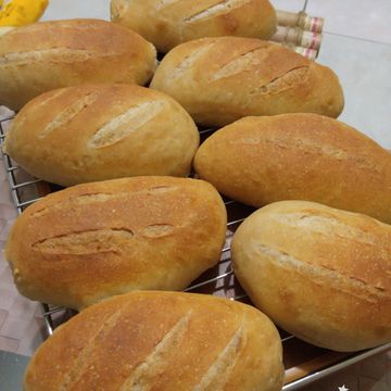 Ching一起做了全麥葡萄乾麵包