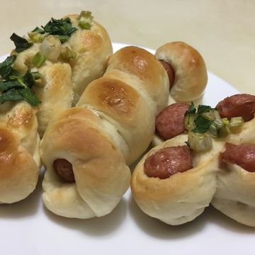 全職媽媽瘋料理一起做了❤台式麵包三兄弟❤蔥。熱狗。蔥花熱狗麵包